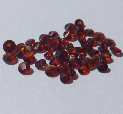 1.50 to 2.50 mm  2.50 ct. Garnet 50 stones